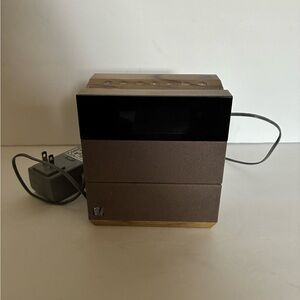 Soundfreaq Bluetooth Speaker / Alarm Clock